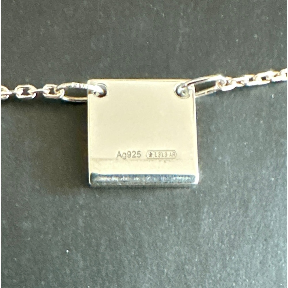 NIB 💖 GUCCI Sterling Silver Small Square Pendant Necklace - Picture 4 of 5